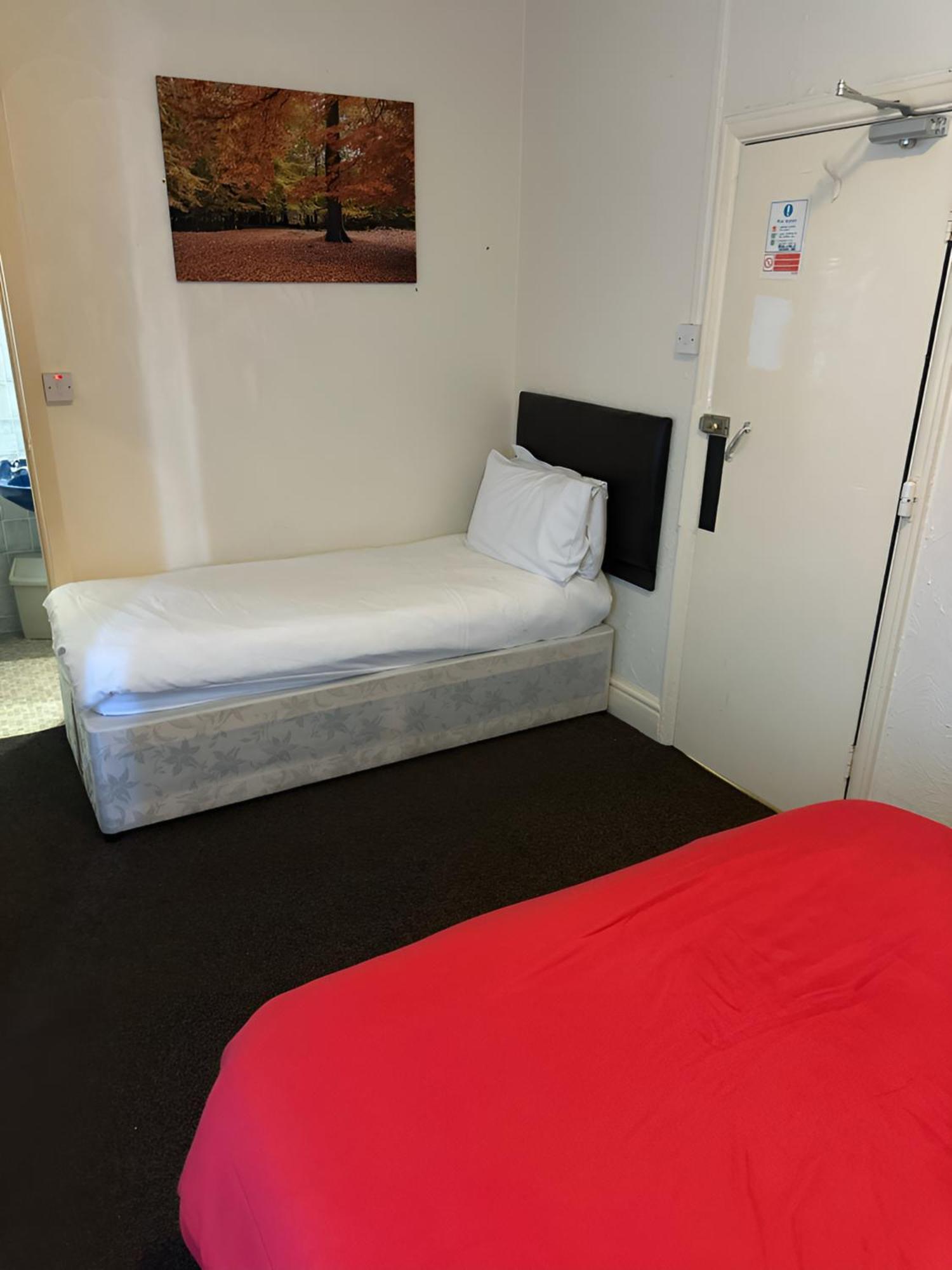 Triple Room,1659151310:JPEG